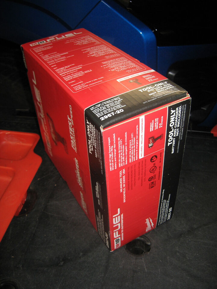 Milwaukee M18 FUEL 1/2 英吋高扭力衝擊扳手，附摩擦環（淨機） Milwaukee